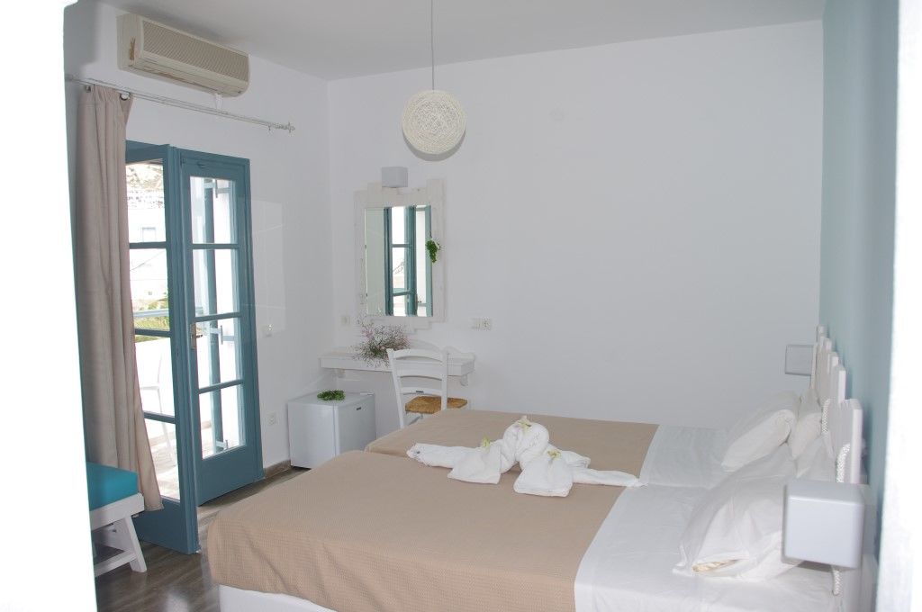 Iris Boutique Hotel Kamári Habitación foto